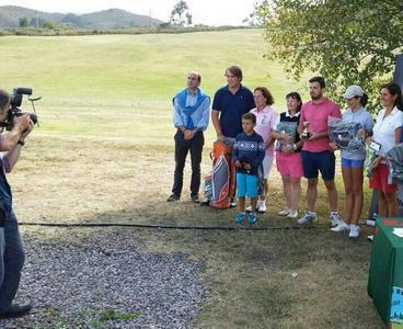 Ganadores del campeonato de golf El Comercio en Berbes