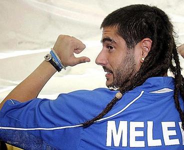 Melendi, abonado 14.500 del Real Oviedo