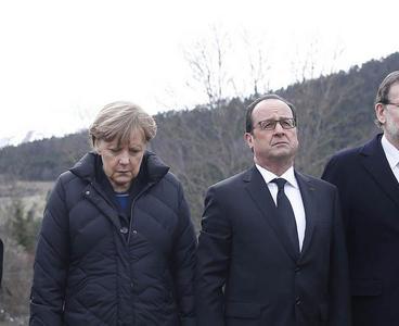 Rajoy, Merkel y Hollande en la zona de los alpes donde cayó el avión siniestrado