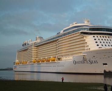 El flamante Ovation of the Seas, de Royal Caribbean, llegará el 24 a Gijón