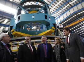 Javier Fernández visita Asturfeito tras concluir su trabajo para el mayor telescopio del mundo