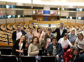 Usuarios de la fundación FASAD viajan a Bruselas para conocer el Parlamento Europeo