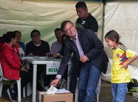 Segunda vuelta en Colombia para uribista Duque e izquierdista Petro 