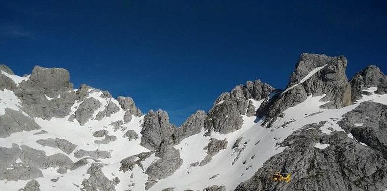 Rescatada una senderista herida en Picos de Europa