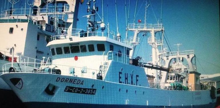 Rescatados 25 tripulantes de un pesquero gallego hundido en Argentina