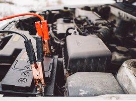 La CNMC desmantela un cártel para comprar baterías usadas de coches