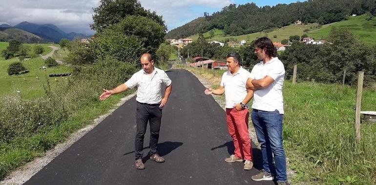 Llanes finaliza las obras de mejora de caminos en Pie de la Sierra