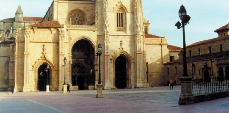 Oviedo: Cien mil euros para reparar el pavimento en el entorno de la Catedral