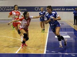 El Oviedo Balonmano Femenino triunfa en el derbi