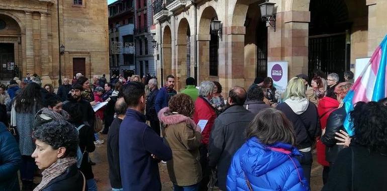 Más de 400 personas dan destino a los sueldos que donan los concejales de Somos Oviedo