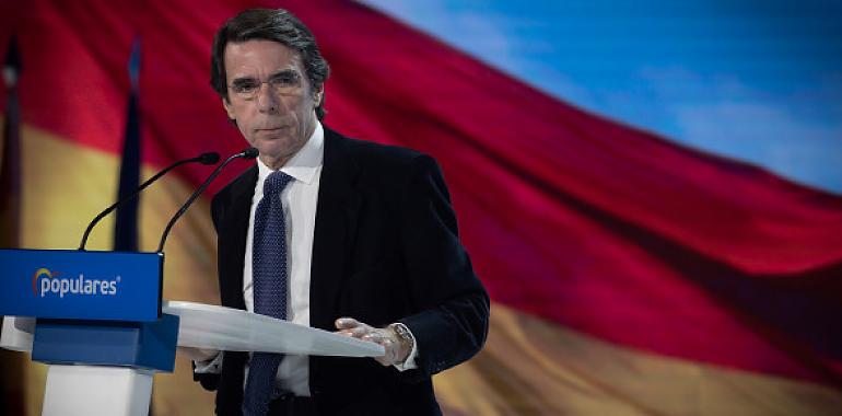 Aznar recupera su liderazgo en el PP