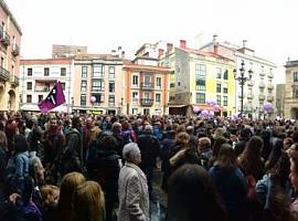 Miles en Asturias, 6 millones en España, secundan la huelga contra la explotación de la Mujer