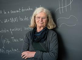Karen Uhlenbeck, primera mujer que recibe el ‘Nobel’ de las matemáticas