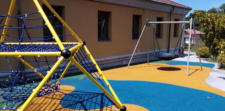 Llanes finaliza las obras del parque infantil de Riego