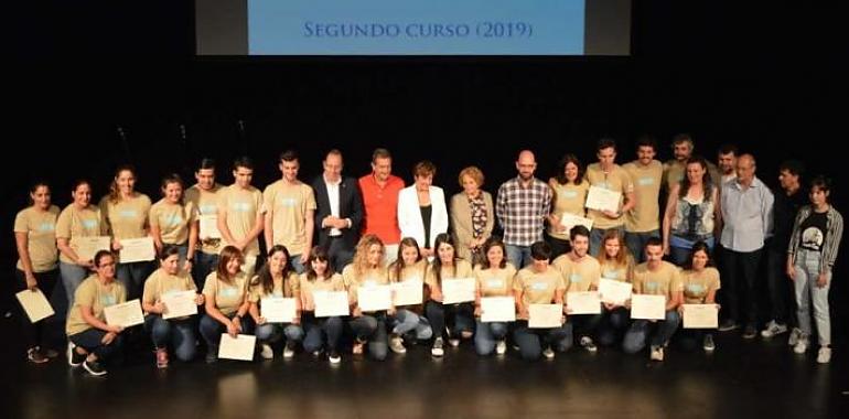 Una nueva promoción de la Escuela de Asturianía para el mundo