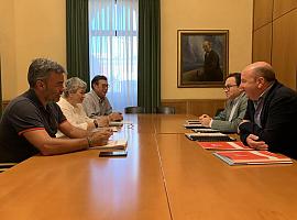 Ayuntamiento y Real Sporting celebran una reunión para tratar el mantenimiento de El Molinón
