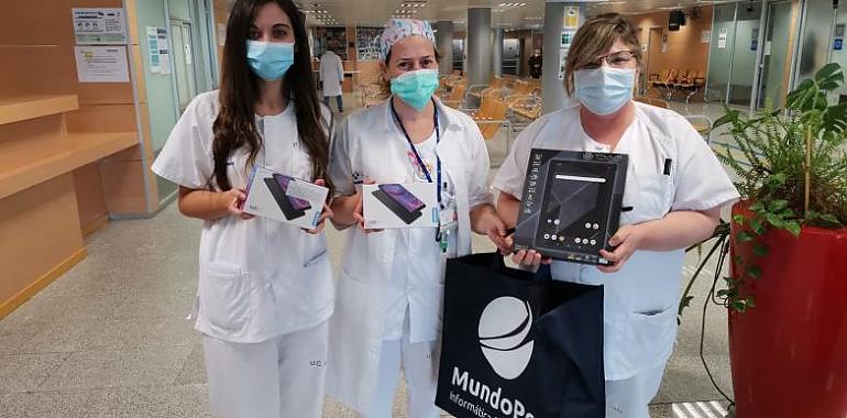 Entrega de tabletas a hospitales para que pacientes y familiares puedan comunicar