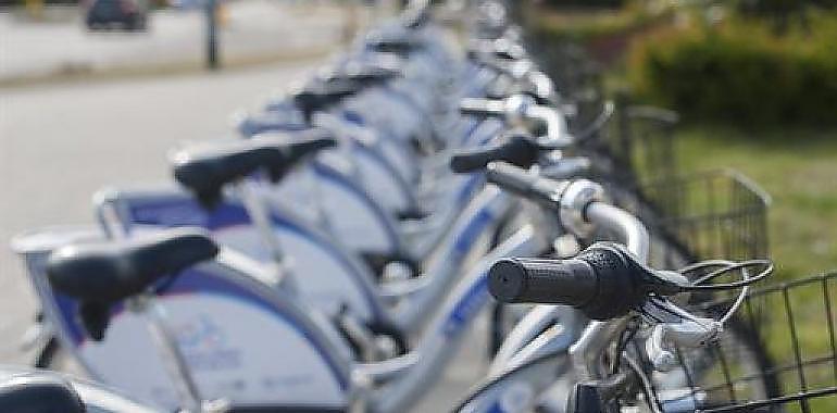 Somos Oviedo pide más espacio urbano para bicis y peatones