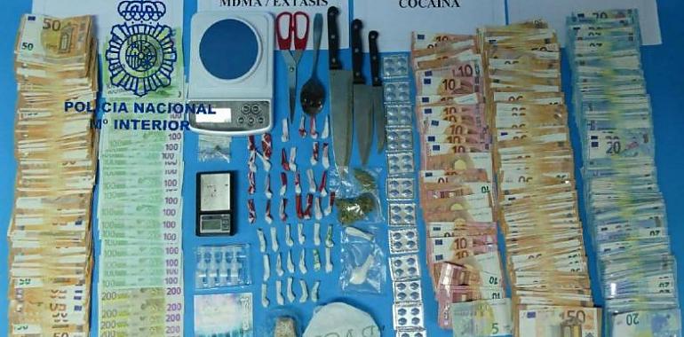 Dos detenidos por distribución de drogas en zonas de ocio de Avilés.