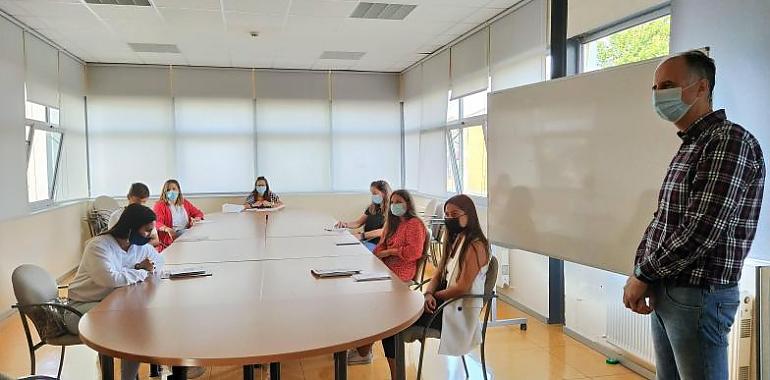 Siete jóvenes titulados empiezan hoy en prácticas en el Ayuntamiento de Avilés 