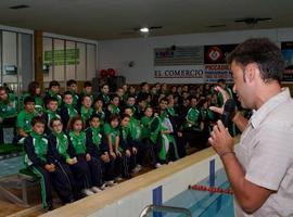 El Club Natación Santa Olaya presentó sus equipos