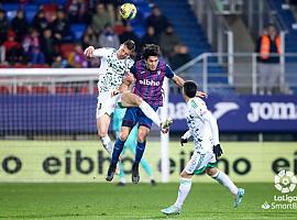 El Real Oviedo cae ante el Eibar en Ipurúa 