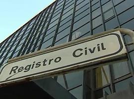 Hombres que quieren beneficiarse de las ventajas legales y sociales de ser mujer en España empiezan a colapsar algunas oficinas de Registro