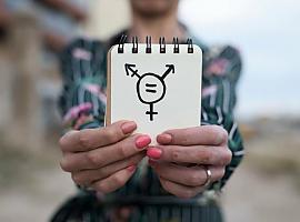 Encuentro y debate en Avilés con doctoras pioneras en la defensa de los derechos del colectivo trans y LGTBI