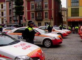 La Policía Local de Gijón detiene aun mierense y un allerano por llevar un revolver sin licencia