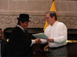 Ecuador abre la carrera diplomática a indígenas, afros, cholos, montubios y mestizos 