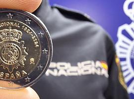 200 años de servicio y protección: La Policía Nacional ya tiene su propia moneda conmemorativa de dos euros
