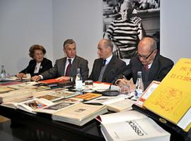 El Museo Picasso Málaga recibe la donación de 28 ejemplares de la biblioteca de Juan Temboury