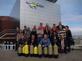 El Acuario de Gijón ofrece un curso de instructores de buceo