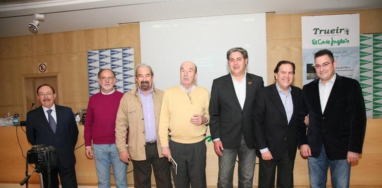 Xornal Trueiro celebró sus cinco años de vida en El Corte Inglés de Santiago