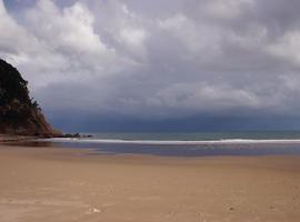 COGERSA concluye hoy la limpieza de playas previa a la Semana Santa