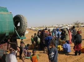 Más de mil refugiados malienses llegan cada día al campo de Mbéra, en Mauritania 