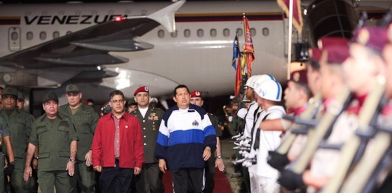 Chávez regresó a Venezuela tras cumplir tratamiento médico en Cuba 