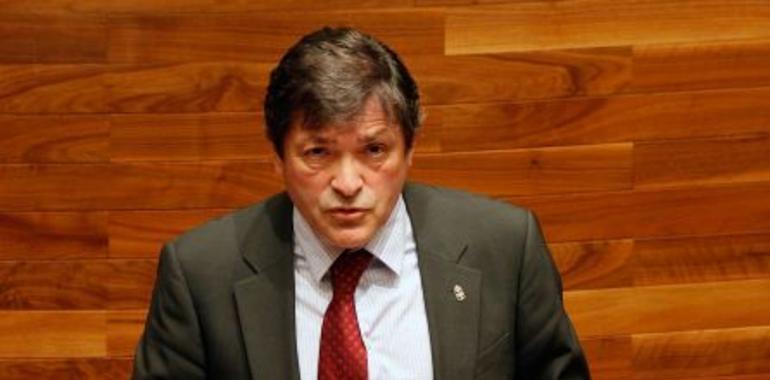 Javier Fernández: "Necesitamos cambiar rivalidades por complicidades entre ayuntamientos"