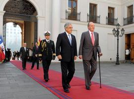 El presidente de Chile, Piñera, recibe a Don Juan Carlos en su visita de Estado