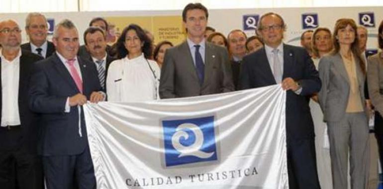 Asturias recibe 7 banderas Q para sus playas, frente a 147 para Andalucía y Levante