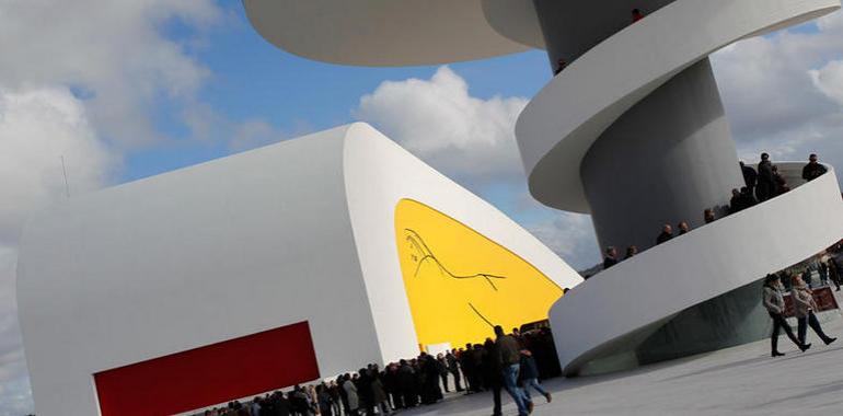 Abando acusa a la Alcaldesa de Avilés de la suspensión de pagos del Niemeyer