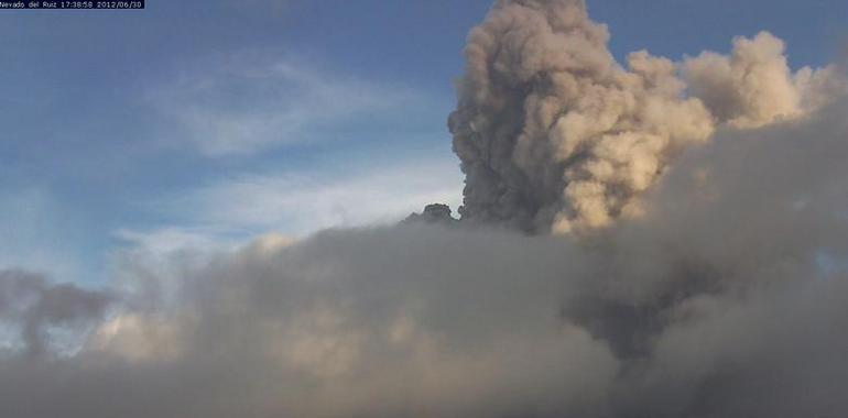 Entra en erupción el Volcán Nevado del Ruiz 
