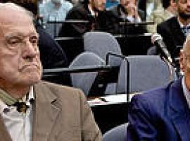 Videla y Bignone, condenados a 50 y 15 años de cárcel por el robo de bebés en la dictadura 