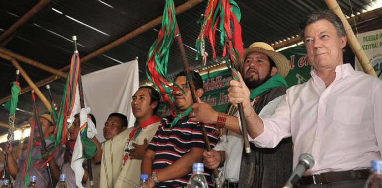 Santos pide perdón a los indígenas del Cauca por las víctimas del conflicto 