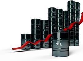 El petróleo alcanza su precio más alto en los últimos tres meses y medio