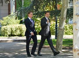 Rajoy defiende la soberanía en los ajustes y reclama al socio finlandés coherencia en Europa