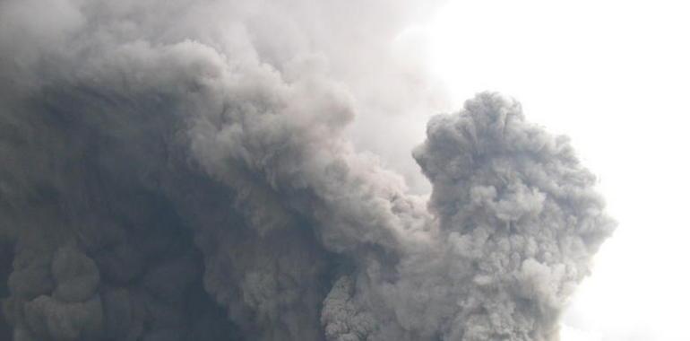 Miles de guatemaltecos evacuados por la erupción del volcán Fuego