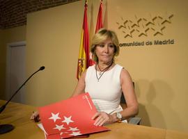 Esperanza Aguirre presenta su dimisión como presidenta de Madrid y diputada popular