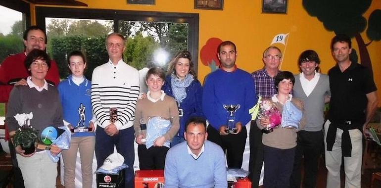 Ganadores del torneo Casa-Club, en el Club de Golf de Llanes