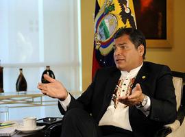 Correa pide a UNASUR inflexibilidad frente al golpismo
